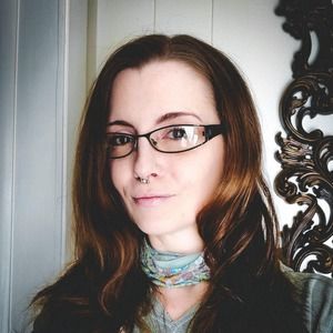 Meet your Posher, Cassandra